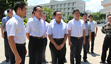 省“六五”普法領(lǐng)導小組蒞臨我司檢查指導工作