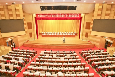 助力鄉村振興，彰顯企業擔當——廣東霸王花集團榮獲2022年度河源市廣東扶貧濟困“萬綠杯”金杯